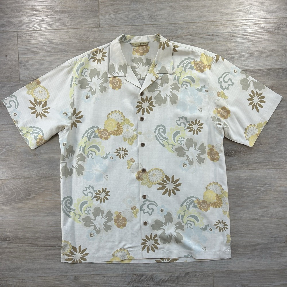 Tommy Bahama Mens Large Cream 100% Silk Loop Collar Hawaiian Floral Button Up - Picture 1 of 14